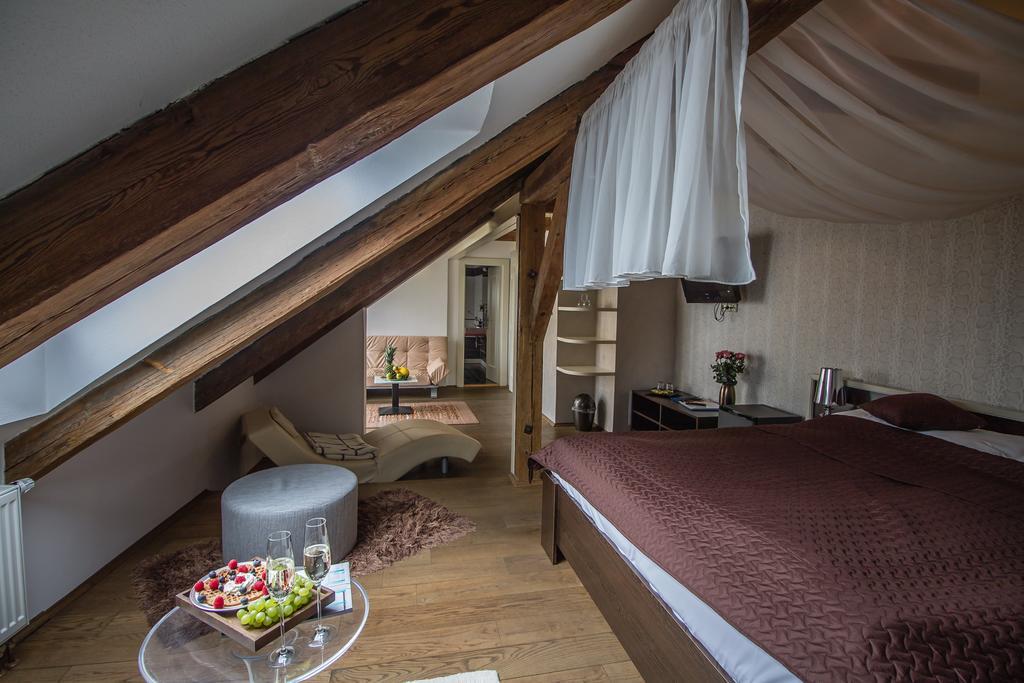 Český Krumlov Hotel Peregrin מראה חיצוני תמונה